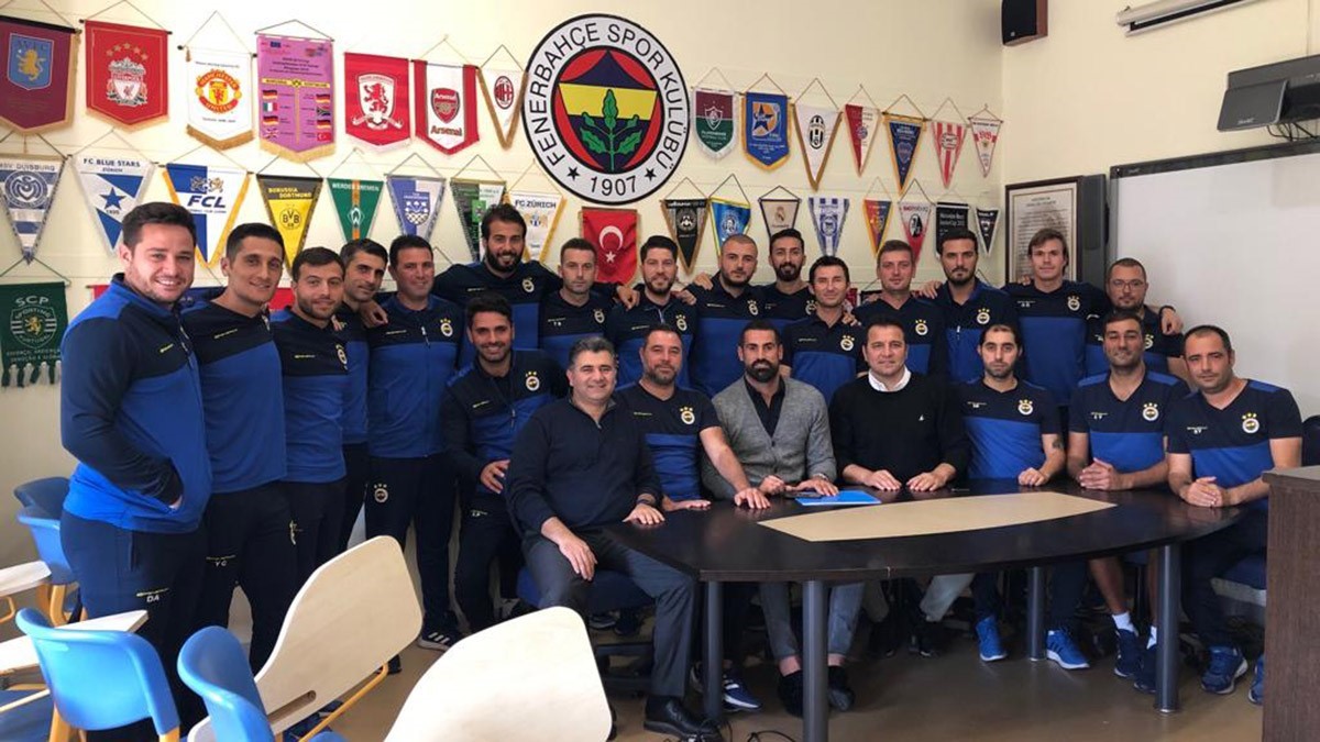Yardımcı Antrenörümüz Volkan Demirel, Futbol Akademimizi ziyaret etti